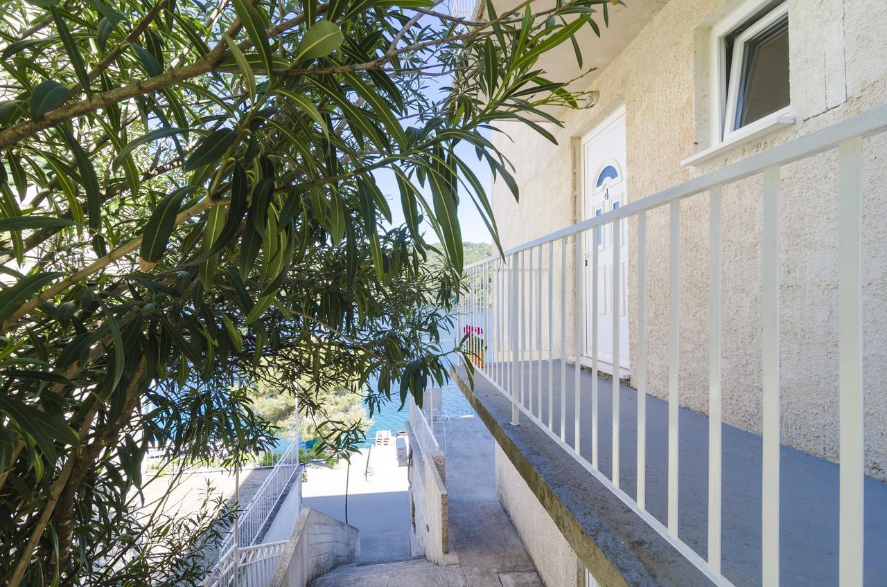Apartments Angelo Polače Δωμάτιο φωτογραφία